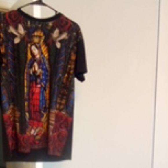 Victorious Los Angeles t-shirt with Mary and Jesus - Picture 2 of 8